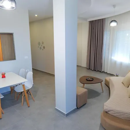 Ideal House & * Ksamil