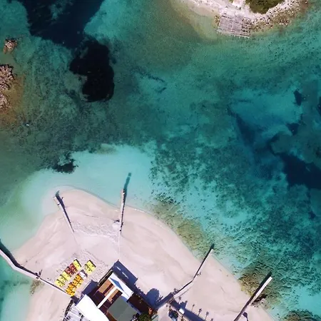 Appartement Ideal House & *