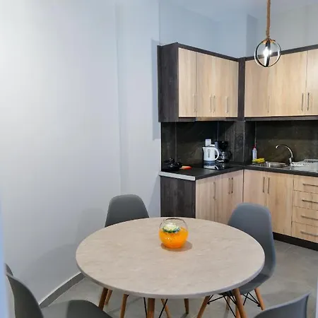 Appartement Ideal House & *