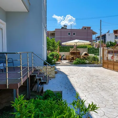 Ideal House & *