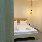 Apartment Ideal House & *