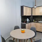 Apartment Ideal House & *