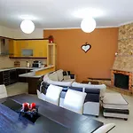 Apartment Ideal House & *