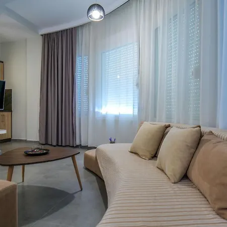 Apartment Ideal House & *