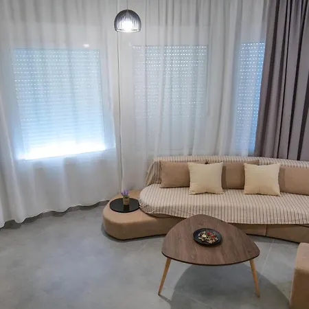 Apartament Ideal House &
