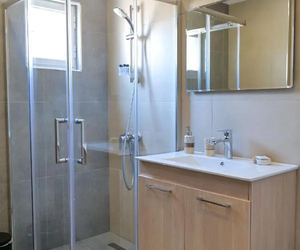 Ideal House & * Ksamil