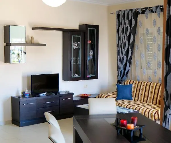 Ideal House & Ksamil