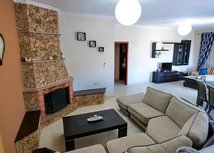 Apartment Ideal House &