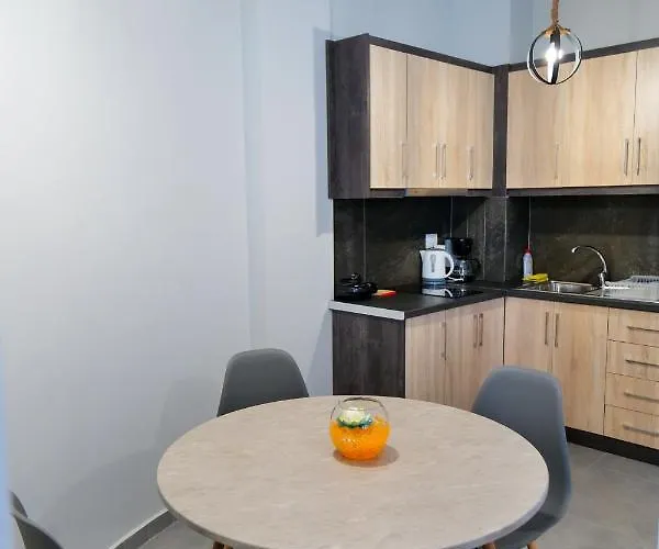 Appartement Ideal House & *