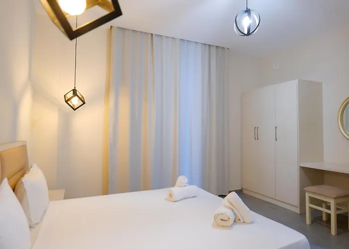 Appartement Ideal House & *